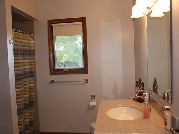 Main Floor Bathroom 