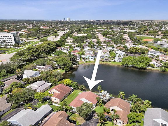 2nd image of 10639 Lago Welleby Dr