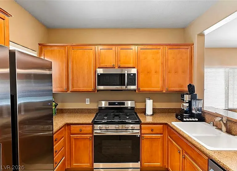 3 bed, 2.0 bath, 1246 sqft, $1,415 — Photo 2