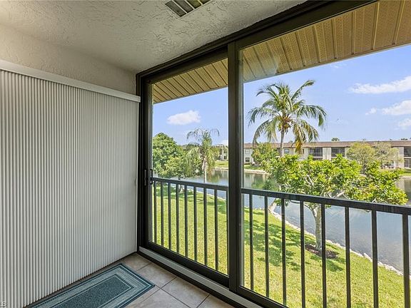 5th image of 9290 Lake Park DR #206