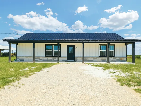 2484 County Road 120, Floresville, TX 78114
