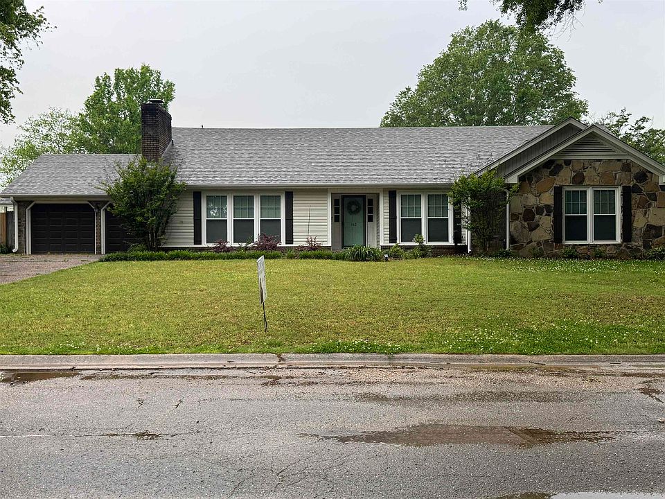 1st image of 143 Oak Hill Dr