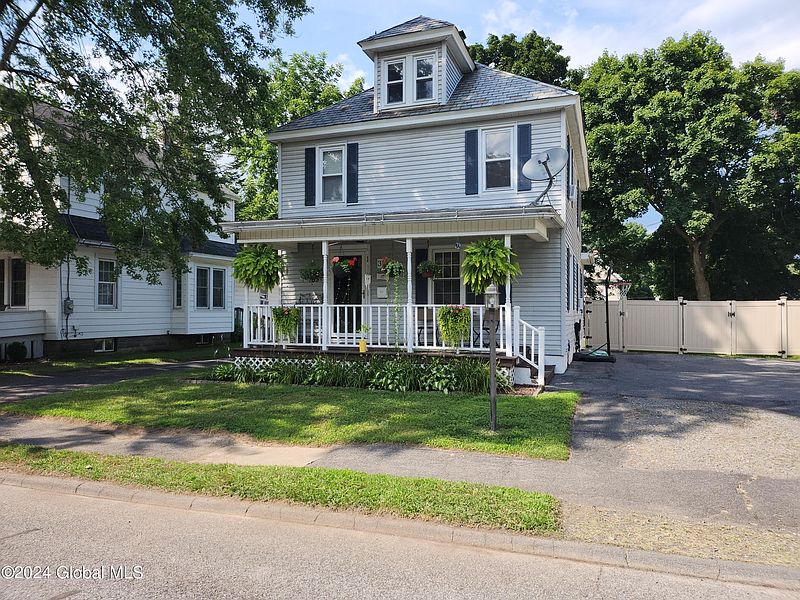 2nd image of 310 Riverside Avenue