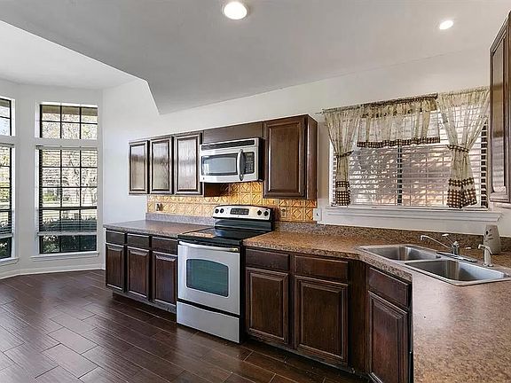 2nd image of 8814 Pine Forest Dr