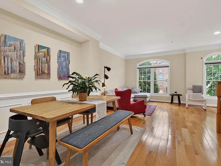 8814 Hunting Lodge Ct — Photo 19