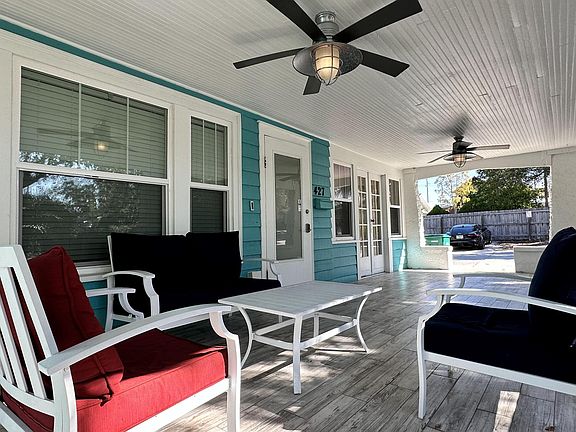 4th image of 427 E Tarpon Ave