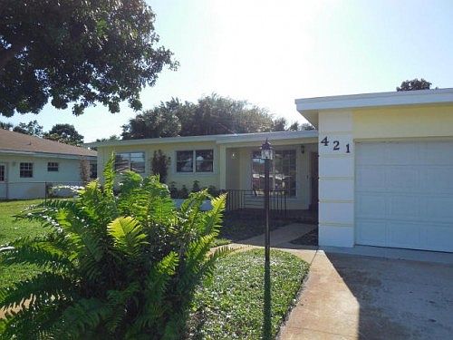 2nd image of 421 Westwind Dr
