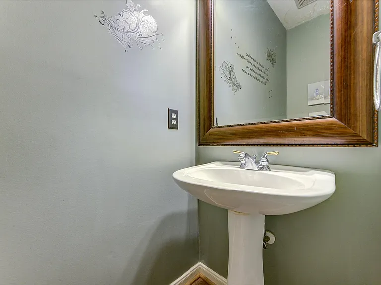 1223 Oak Canyon Ln — Photo 21