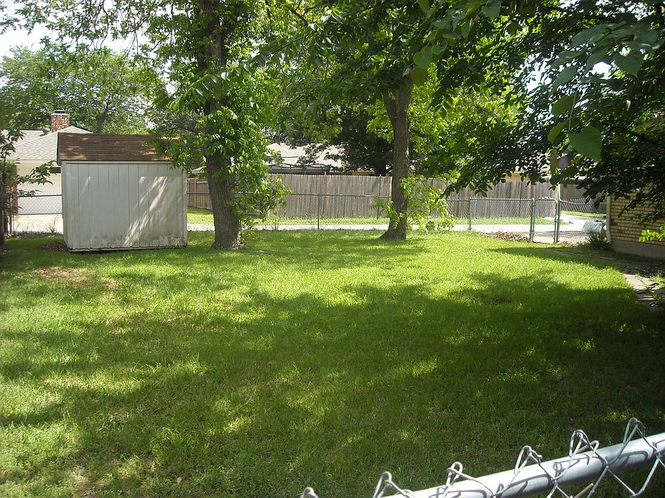 2nd image of 114 S Alexander Ave