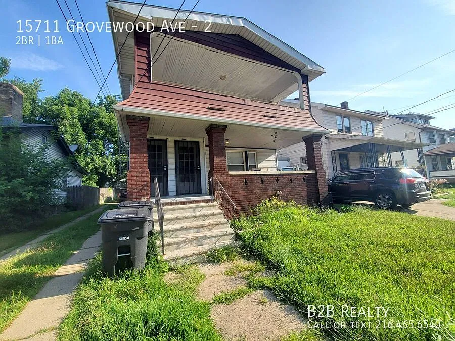 Available Now: Cozy 2-Bedroom Multi-Family Home in a Prime Location — Photo 2