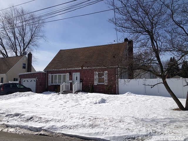 2nd image of 112 W 21st St