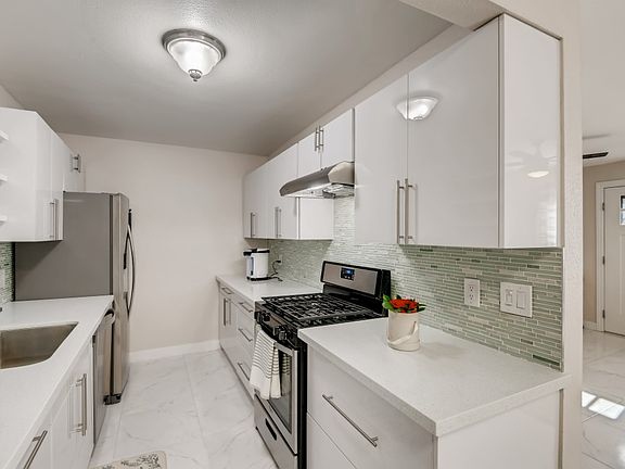 2nd image of 3601 Villa Knolls East Dr