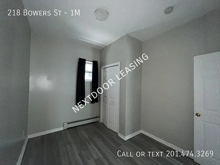 218 Bowers St #1M — Photo 7