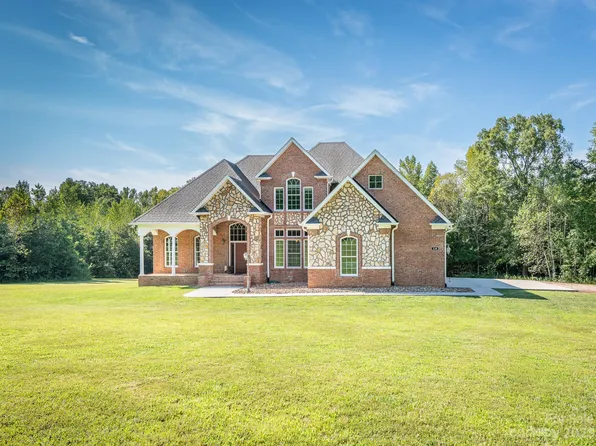 230 James Acres Ln, Rockwell, NC 28138