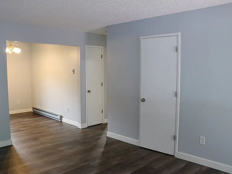 302 S McLoughlin Blvd #306 — Photo 5