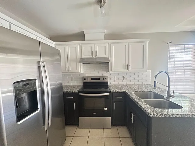 2207 West Candlelight Lane - 1 — Photo 3