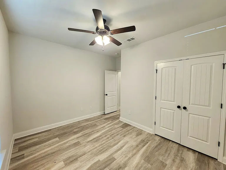 931 Gibson Ct — Photo 33