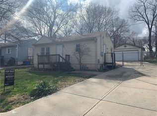 6308 Ravena Rd, Liberty, MO 64068