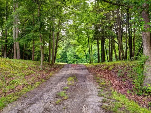 631 Rocky Bottom Rd, Spring Grove, VA 23881