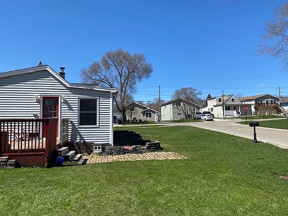 2nd image of 113 E Clarendon Dr