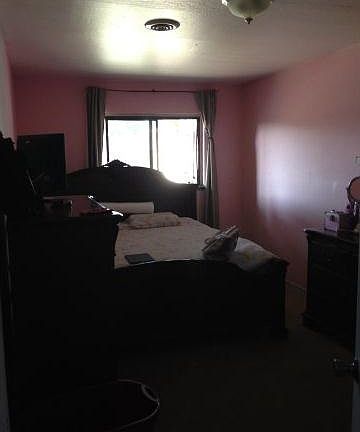 3rd image of 1083 Montgomery Ave