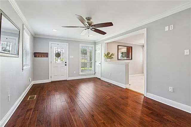 2 bed, 1.0 bath, 900 sqft, $1,750 — Photo 4