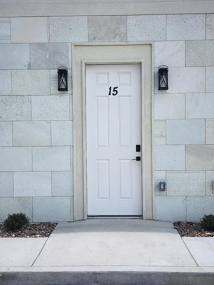 3229 E Grimes - Unit 15 — Photo 1