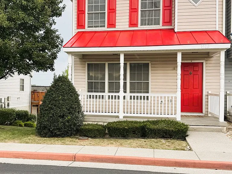 1422 Founders Way — Photo 1
