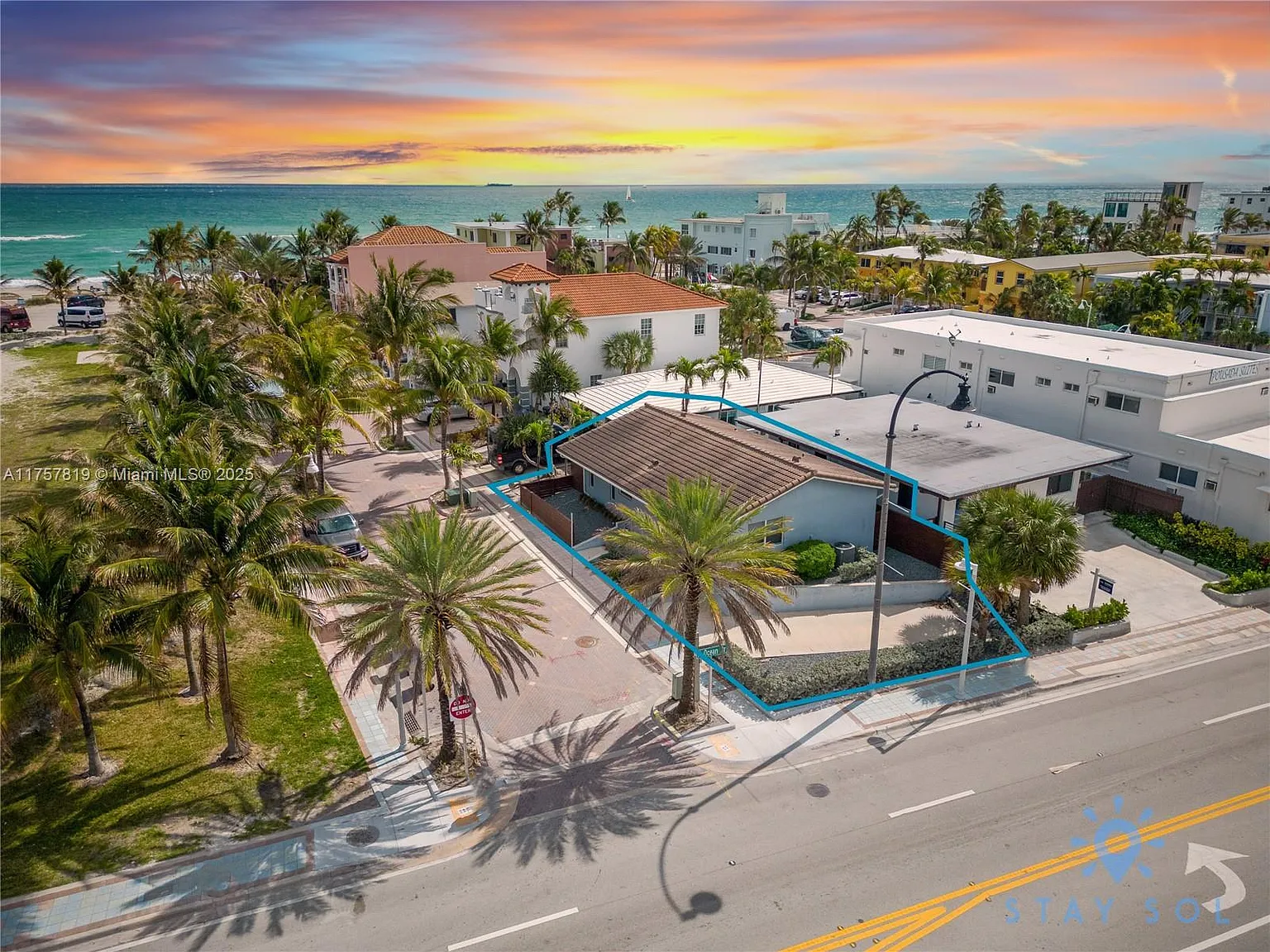 Hollywood Beach Second Ad — Photo 2