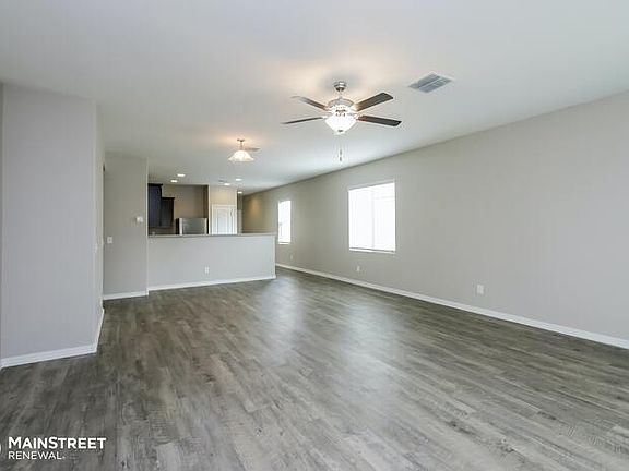 4th image of 37531 W La Paz St