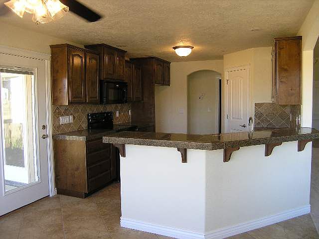 2nd image of 2935 Skyview