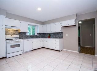 2214 Halsey St, Union, NJ 07083