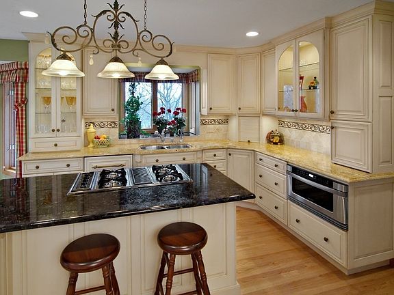 2nd image of 120 Krestwood Dr