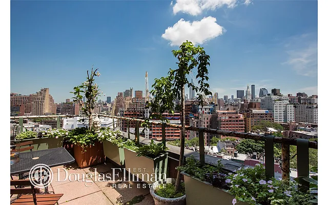 Sold by Douglas Elliman | media 10
