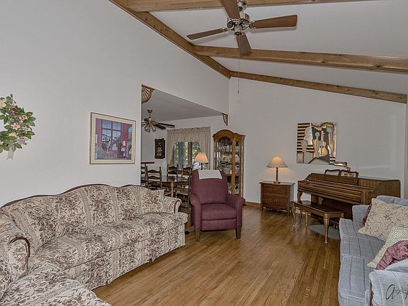 4th image of 920 Wiltshire Dr