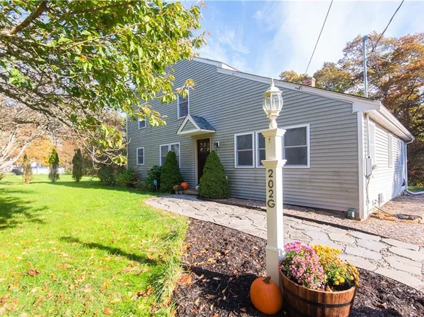 202G Long Hwy, Little Compton, RI 02837