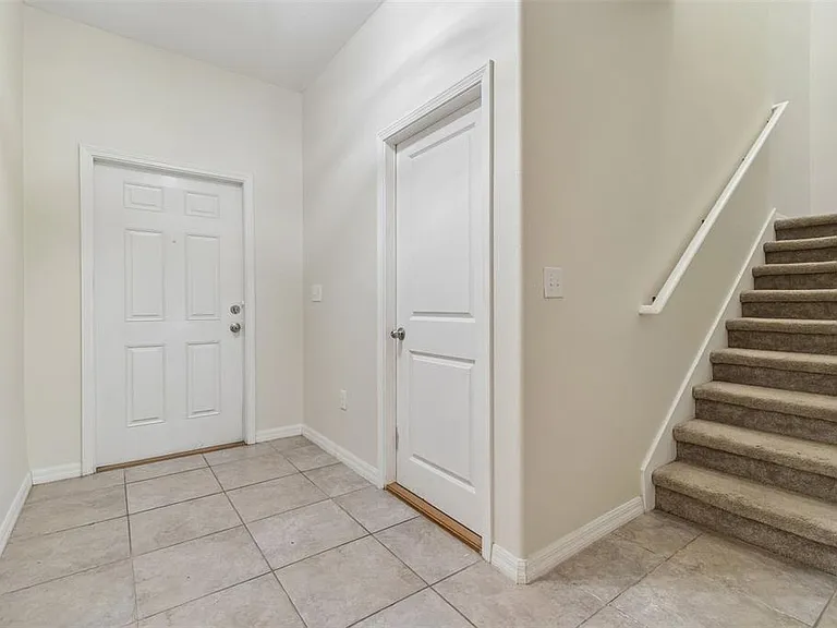 10687 Lake Montauk Dr — Photo 6