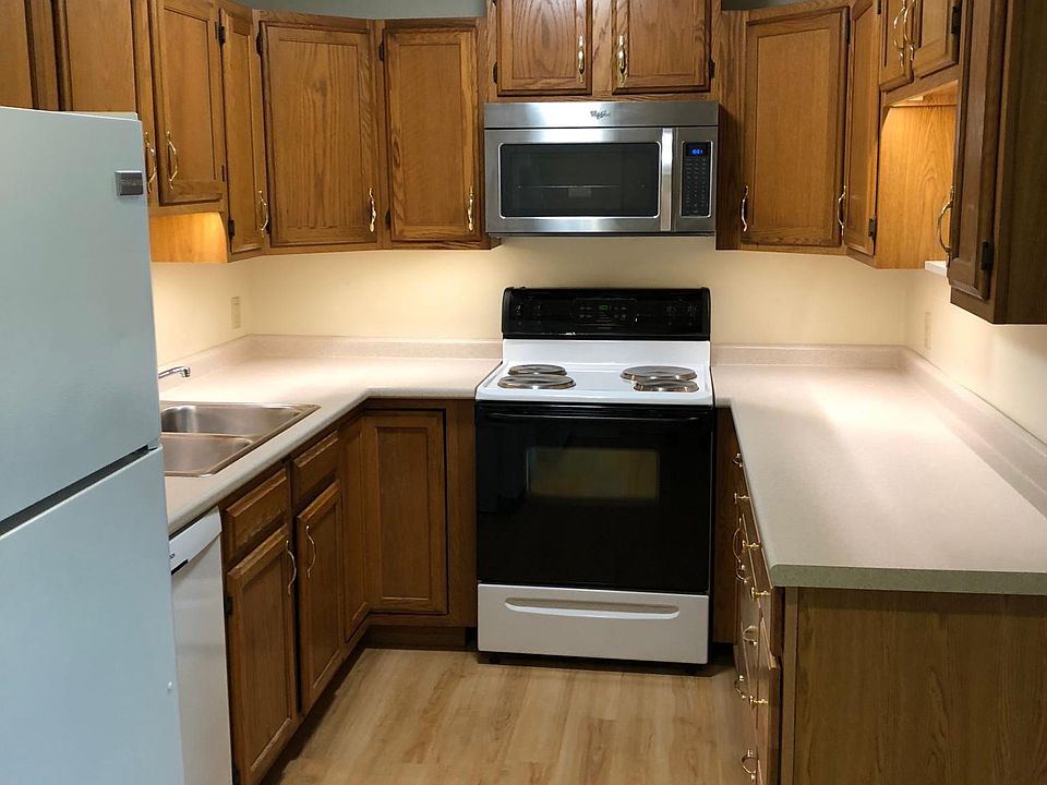 2nd image of 104 Village Heights Rd APT 6