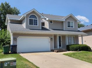 4908 69th St, Urbandale, IA 50322