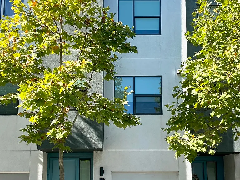 1427 Pullman Way — Photo 1
