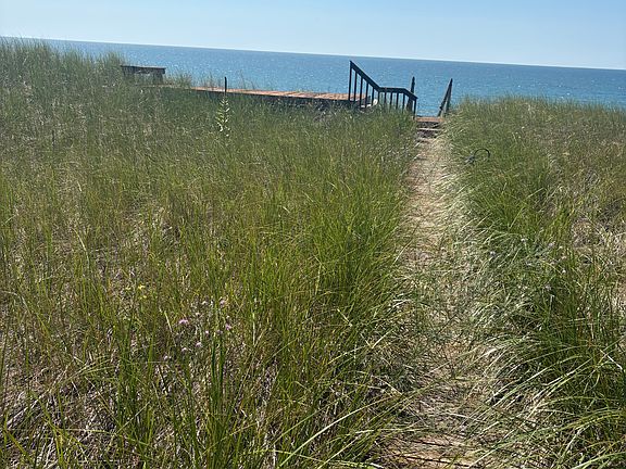 Waterfront Property 4 bed 2.5 bath with spectacular views