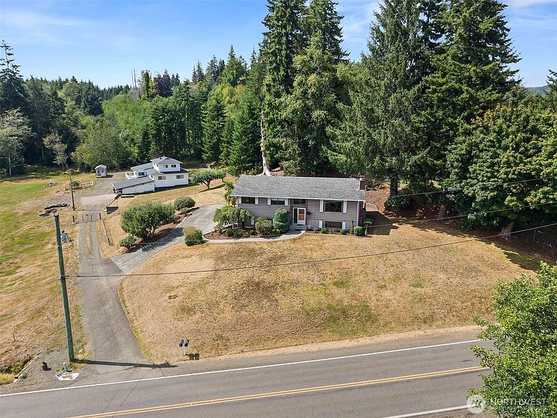 3rd image of 1212 Fowler Street