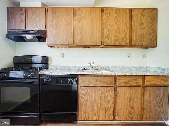 4th image of 7411 Sabin Dr