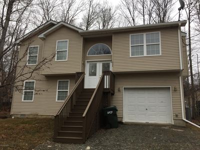 7944 Sleepy Hollow Dr, Tobyhanna, PA, 18466
