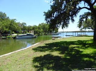 1507 Pebble Beach Rd, Lakehills, TX 78063