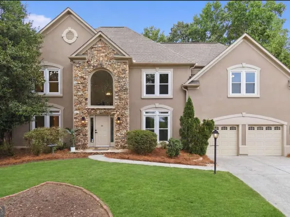 1470 Devonash Ln, Dunwoody, GA 30338