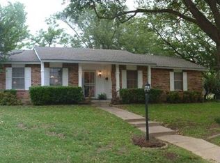 1502 Juneau Dr, Grand Prairie, TX 75050