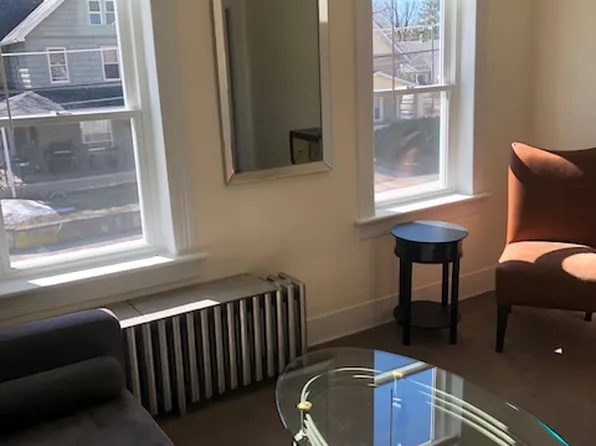 86 W Broad St, East Stroudsburg, PA