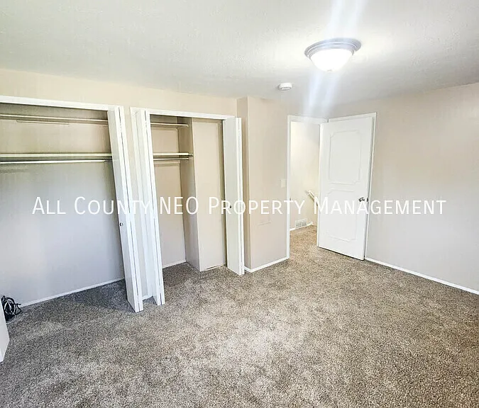 5727 Carolyn Dr — Photo 9