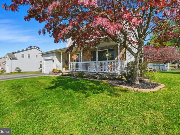 43 Ashfield Dr, Littlestown, PA 17340